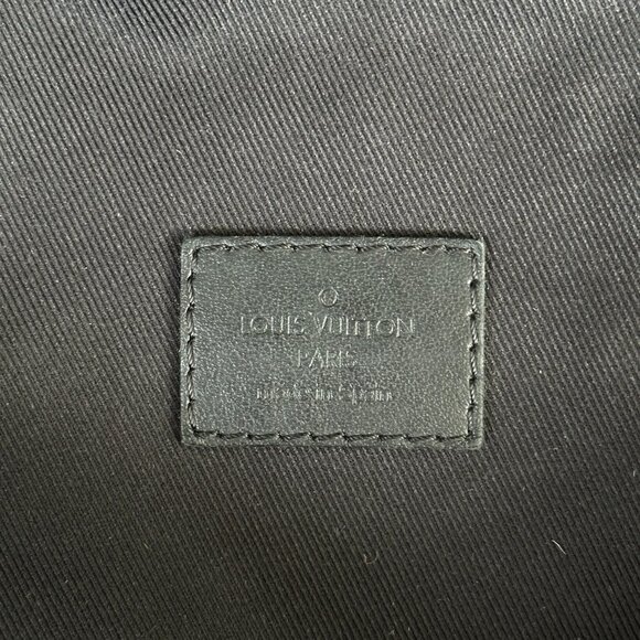 Louis Vuitton Monogram Eclipse Discovery Bumbag - Picture 4 of 4